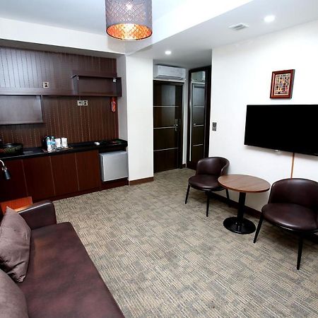 אולן בטור Ub Inn Hotel מראה חיצוני תמונה