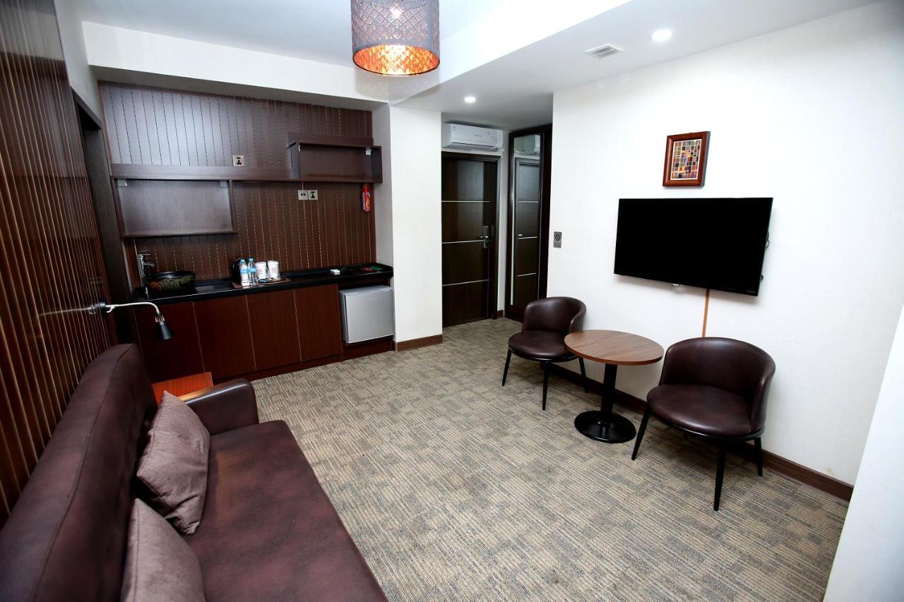 אולן בטור Ub Inn Hotel מראה חיצוני תמונה