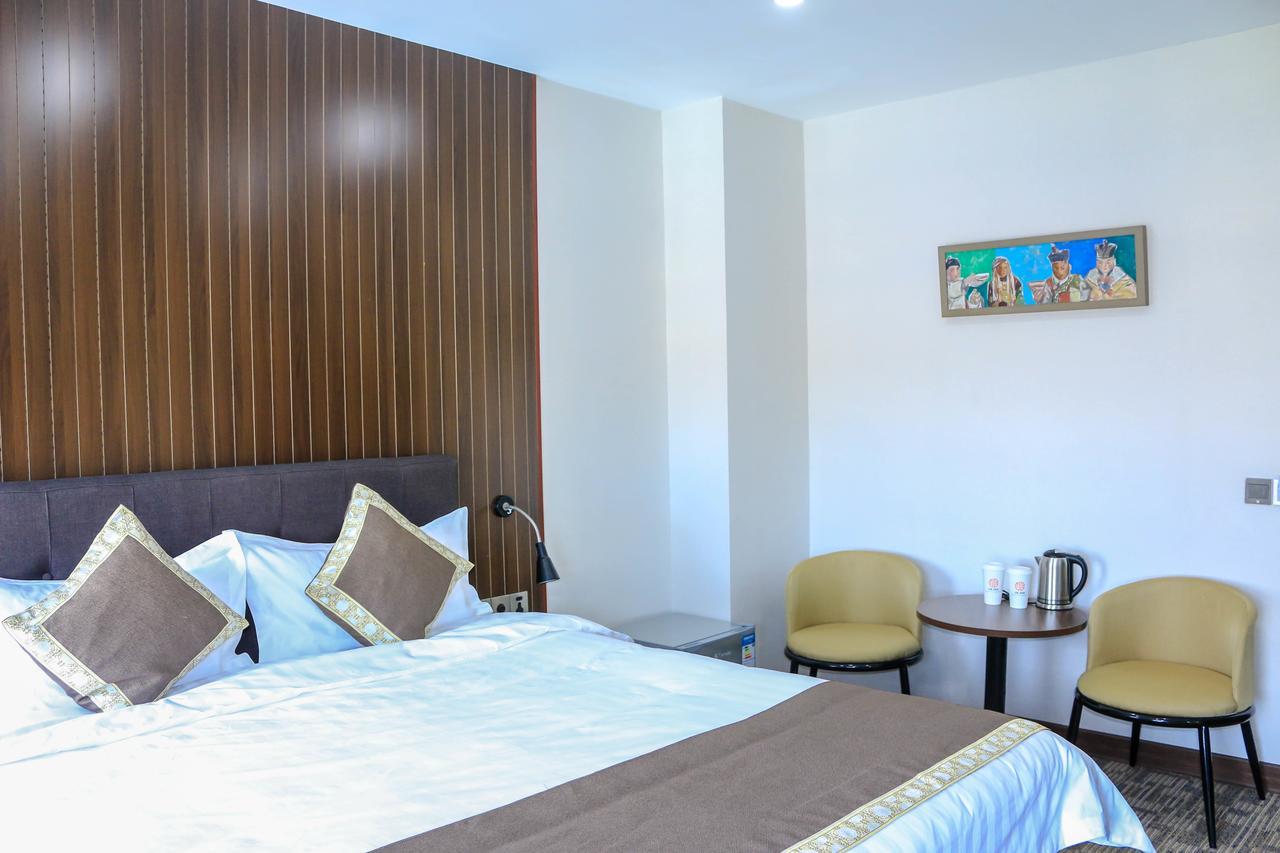 אולן בטור Ub Inn Hotel מראה חיצוני תמונה